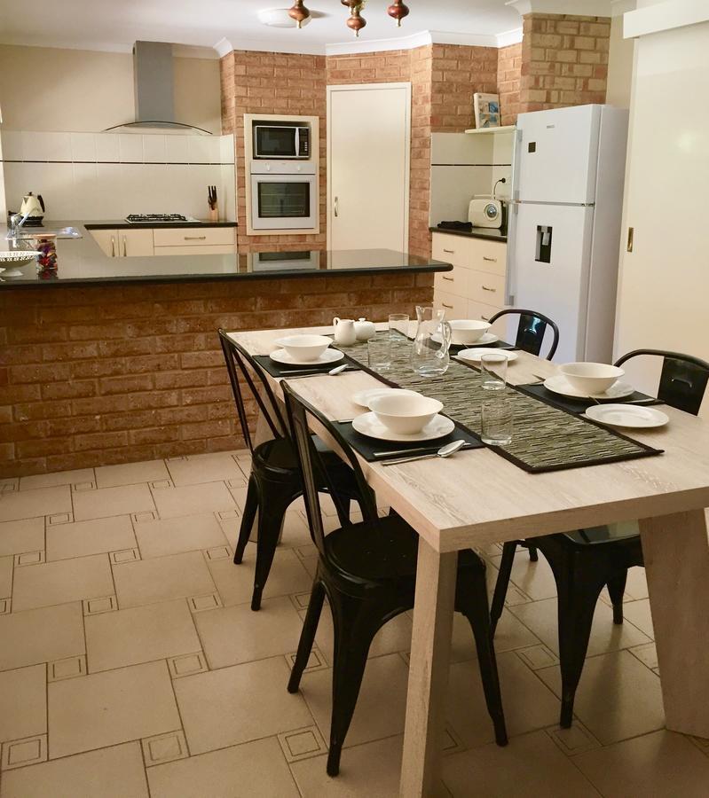 Murdoch Station Bed & Breakfast Perth Dış mekan fotoğraf